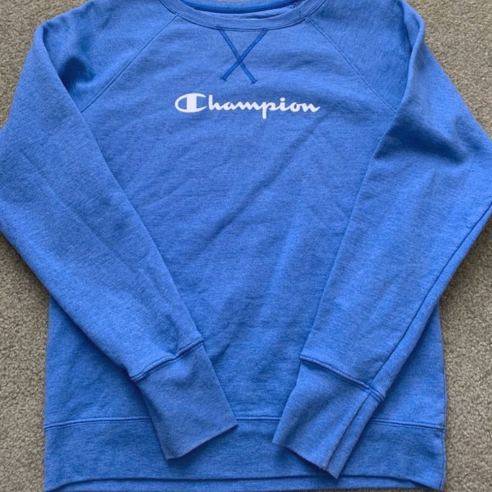 Deleting 9/30 ❌❌) Champion crew neck